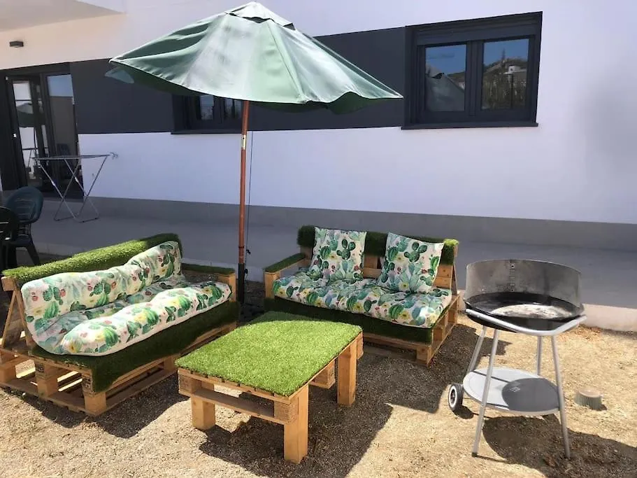 Apartman Bajo Con Jardin En Primera Linea De Playa Málaga