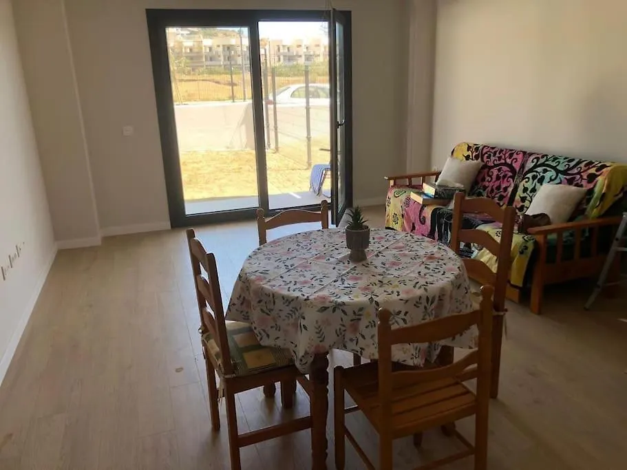Bajo Con Jardin En Primera Linea De Playa Málaga Apartman